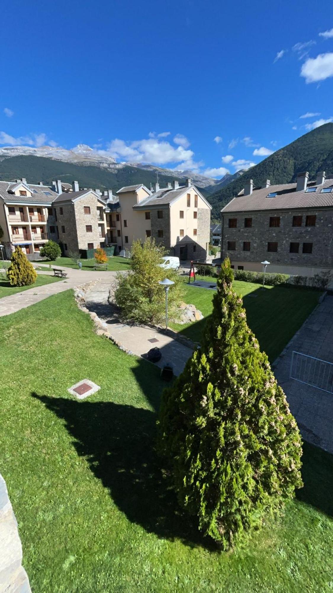 Apartamento El Roble Villanua Bagian luar foto